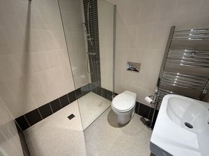 Photo 21- click for photo gallery